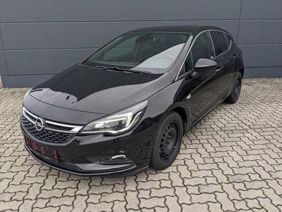 Gebraucht Opel Astra Dynamic 136 PS (100 kW) 2018 Onyx schwarz metallic (metallic) Limousine
