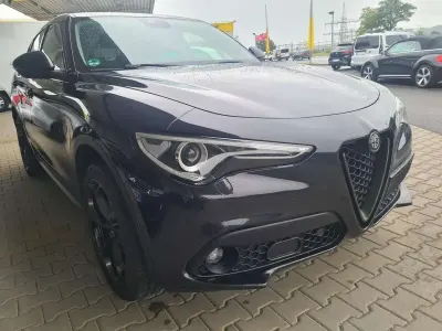Gebraucht Alfa Romeo Stelvio Super 209 PS (153 kW) 2017 Schwarz SUV