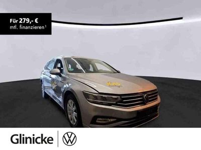Gebraucht VW Passat Business 150 PS (110 kW) 2023 Pyritsilber metallic Kombi