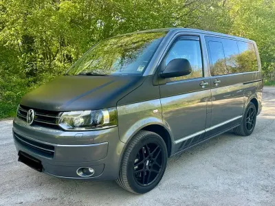 Gebraucht VW Multivan Highline 179 PS (131 kW) 2011 Grau Van / Kleinbus