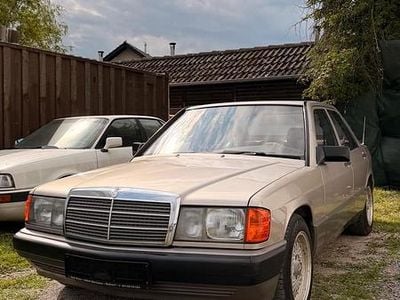 Usata Mercedes 190 122 CV (89 kW) 1989 Andere farben Berlina