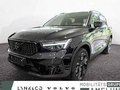 Neu Volvo XC40 Plus 163 PS (119 kW) 2025 Schwarz SUV