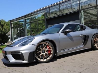 Porsche 718 Cayman GT4