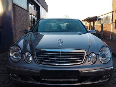 Silber Gebraucht 2004 Mercedes E200 Elegance Limousine | 6.450 € (Fairer Preis)