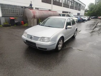 Gebraucht VW Bora 116 PS (85 kW) 1999 Silber Limousine