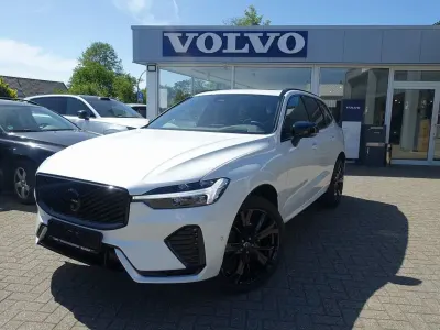 Gebraucht Volvo XC60 Plus 250 PS (183 kW) 2025 Crystal white SUV