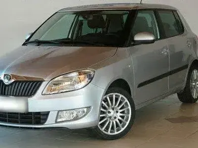 Gebraucht Skoda Fabia Ambiente 86 PS (63 kW) 2011 Silber Limousine