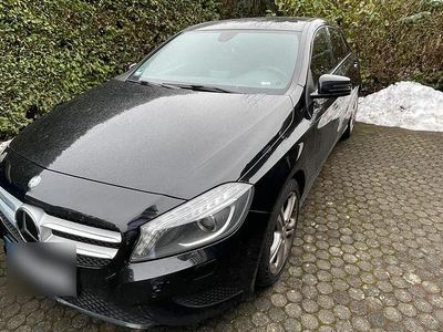 Schwarz Gebraucht 2014 Mercedes A180 Limousine | 12.500 € (Etwas zu teuer)