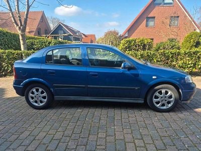 Gebraucht Opel Astra 101 PS (74 kW) 2002 Blau Limousine