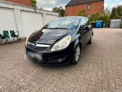 Usado Opel Corsa Sport 80 HP (58 kW) 2009 Preto Citadino