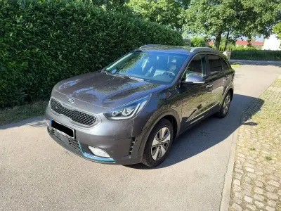 Gebraucht Kia Niro Spirit 141 PS (103 kW) 2019 Grau SUV