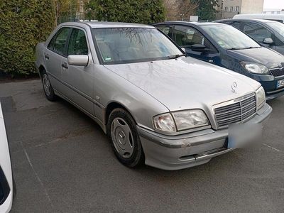 Mercedes C180