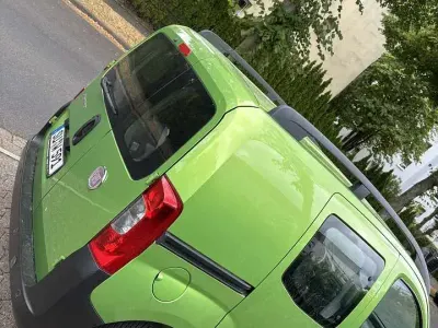 Gebraucht Fiat Fiorino 73 PS (53 kW) 2010 Grün Van / Kleinbus