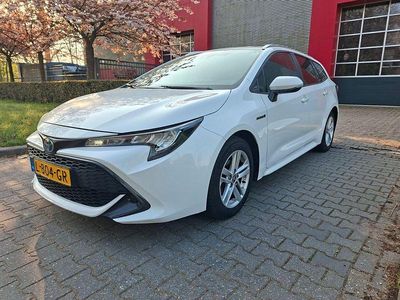 Second-hand Toyota Corolla 98 CP (72 kW) 2021 Alb Break