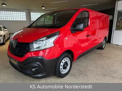 Gebraucht Renault Trafic Komfort 125 PS (91 kW) 2017 Rot Van / Kleinbus