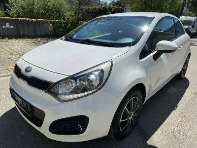 Brugt Kia Rio Spirit 75 HK (55 kW) 2013 Hvid