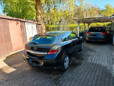 Brugt Opel Astra GTC 125 HK (91 kW) 2005 Sort Hatchback