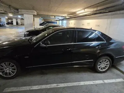 Gebraucht Mercedes E220 170 PS (125 kW) 2009 Schwarz Limousine