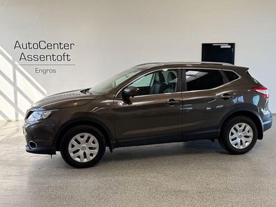 Gebraucht Nissan Qashqai Tekna 131 PS (96 kW) 2015 Braun SUV