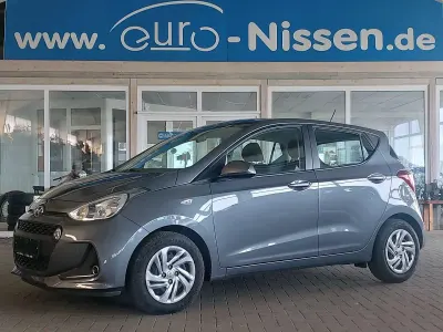 Gebraucht Hyundai i10 Trend 87 PS (63 kW) 2019 Grau Kleinwagen