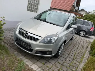 Gebraucht Opel Zafira Edition 140 PS (102 kW) 2006 Silber Van / Kleinbus