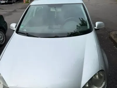 Gebraucht VW Golf V 115 PS (84 kW) 2004 Silber Kleinwagen