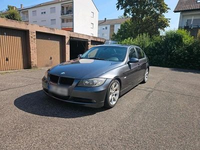 Gebraucht BMW 320 163 PS (119 kW) 2006 Grau Limousine