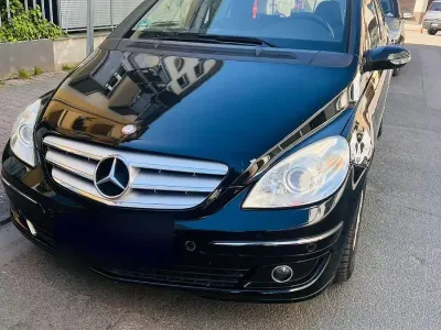 Używany Mercedes B200 Sport 136 KM (100 kW) 2006 Czarny Minivan