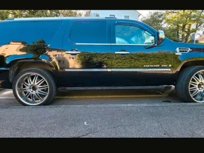 Gebraucht Cadillac Escalade 407 PS (299 kW) 2012 Schwarz SUV