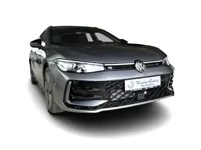 Neu VW Passat Style 150 PS (110 kW) 2025 Grau Kombi