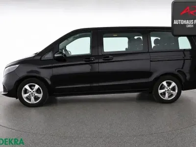 Gebraucht Mercedes V220 163 PS (119 kW) 2022 Obsidianschwarz Van / Kleinbus