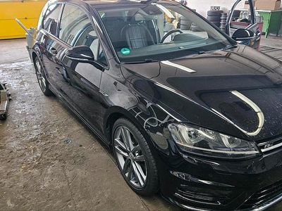 Gebraucht VW Golf VII R 150 PS (110 kW) 2016 Schwarz Limousine
