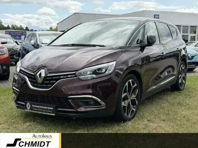 Gebraucht Renault Grand Scénic IV Techno 140 PS (102 kW) 2022 Rot Van / Kleinbus