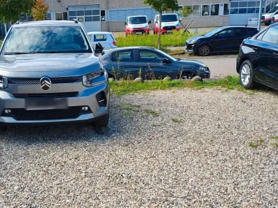 Gebraucht Citroën C3 101 PS (74 kW) 2025 Grau SUV