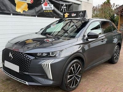 Lackierung titangrau/metallic Gebraucht 2025 DS Automobiles DS7 Crossback SUV | 32.990 € (Fairer Preis)
