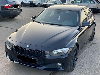 Gebraucht BMW 316 116 PS (85 kW) 2012 Schwarz Limousine