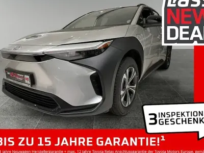 Usata Toyota bZ4X Comfort 150 kW (204 CV) 2025 Argento SUV