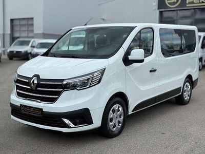 Gebraucht Renault Trafic Life 110 PS (80 kW) 2022 Weiß Van / Kleinbus