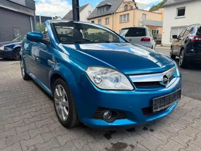 Gebraucht Opel Tigra 90 PS (66 kW) 2004 Blau Cabrio