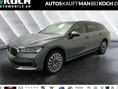 Nouă Skoda Superb LAURIN & KLEMENT 193 CP (141 kW) 2025 Gri Break