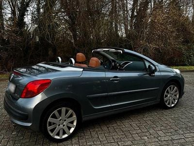 Gebraucht Peugeot 207 CC 120 PS (88 kW) 2008 Silber Cabrio