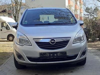 Gebraucht Opel Meriva Edition 101 PS (74 kW) 2010 Silber Van / Kleinbus