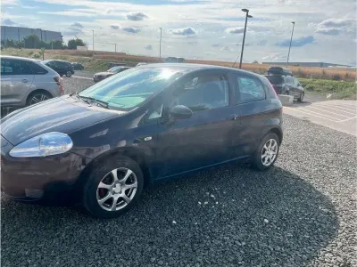 Gebraucht Fiat Grande Punto 77 PS (56 kW) 2009 Blau Kleinwagen