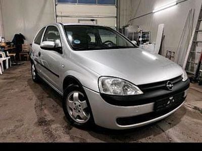 Silber Gebraucht 2002 Opel Corsa Limousine | 2.499 € (Fairer Preis)