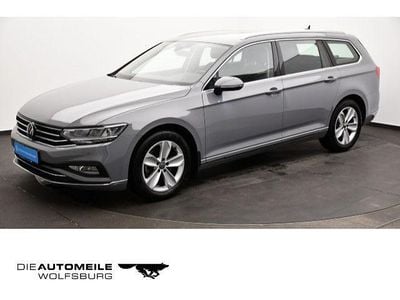 Gebraucht VW Passat Elegance 200 PS (147 kW) 2023 Mondsteingrau Kombi