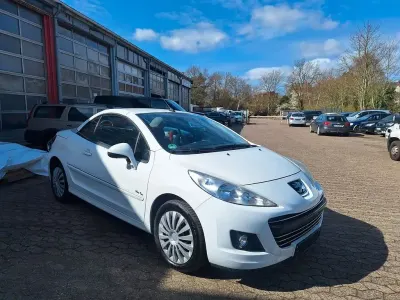 Gebraucht Peugeot 207 CC Urban Move 120 PS (88 kW) 2011 Weiß Cabrio
