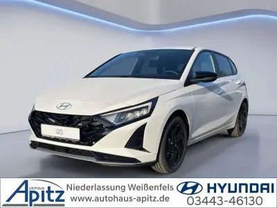 Neu Hyundai i20 Blackline 101 PS (74 kW) 2026 Atlas white Limousine