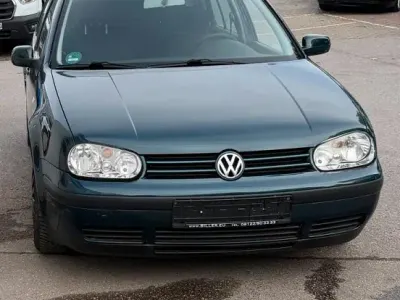 Używany VW Golf IV Edition 75 KM (55 kW) 2001 Zielony Sedan/Limuzyna