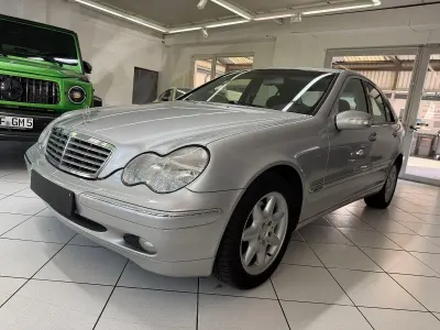 Gebraucht Mercedes C240 Elegance 170 PS (125 kW) 2000 Silber Limousine