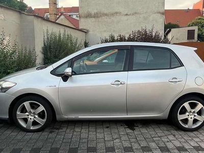 Toyota Auris Hybrid